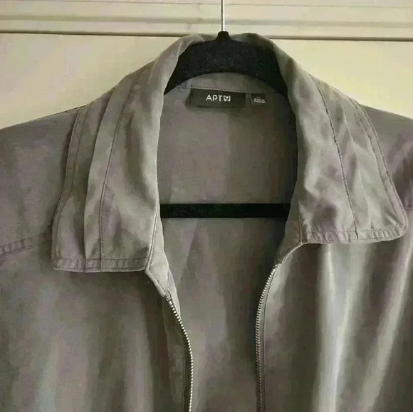 Apt.9 women's gray, draw string, light weight, zipper jacket,  size medium - Picture 2 of 8